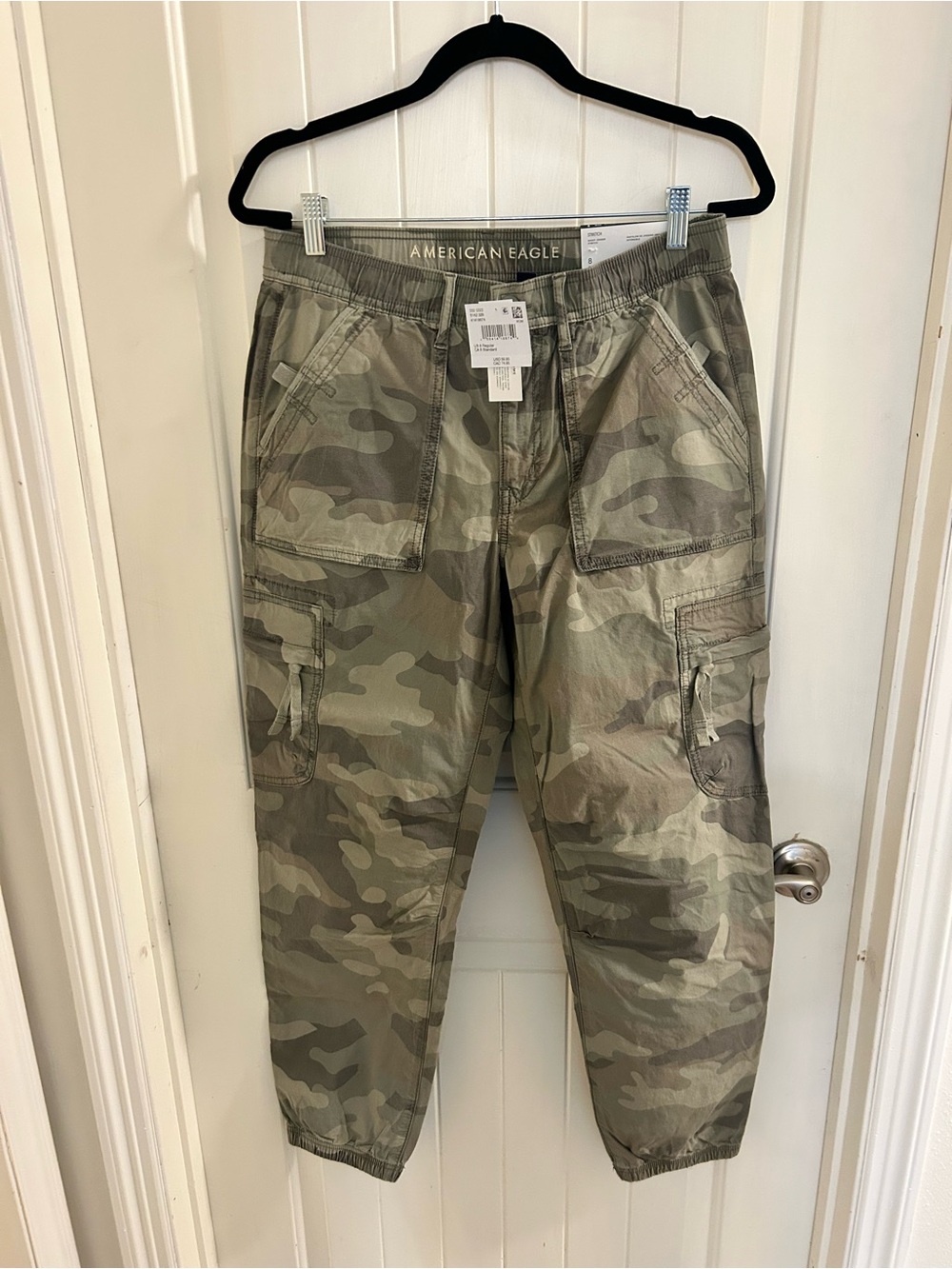 American Eagle Outfitters Olive Green Camo Joggers - Picture 6 of 9